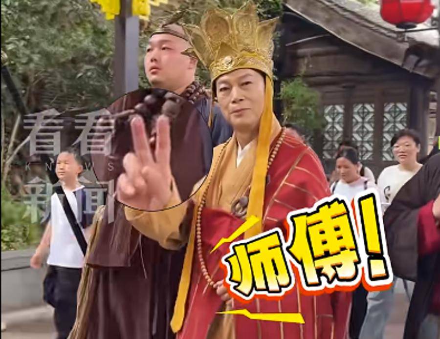 79岁老戏骨，长假现身景区打工！此前自曝4次患癌，已放弃化疗，分配好遗产